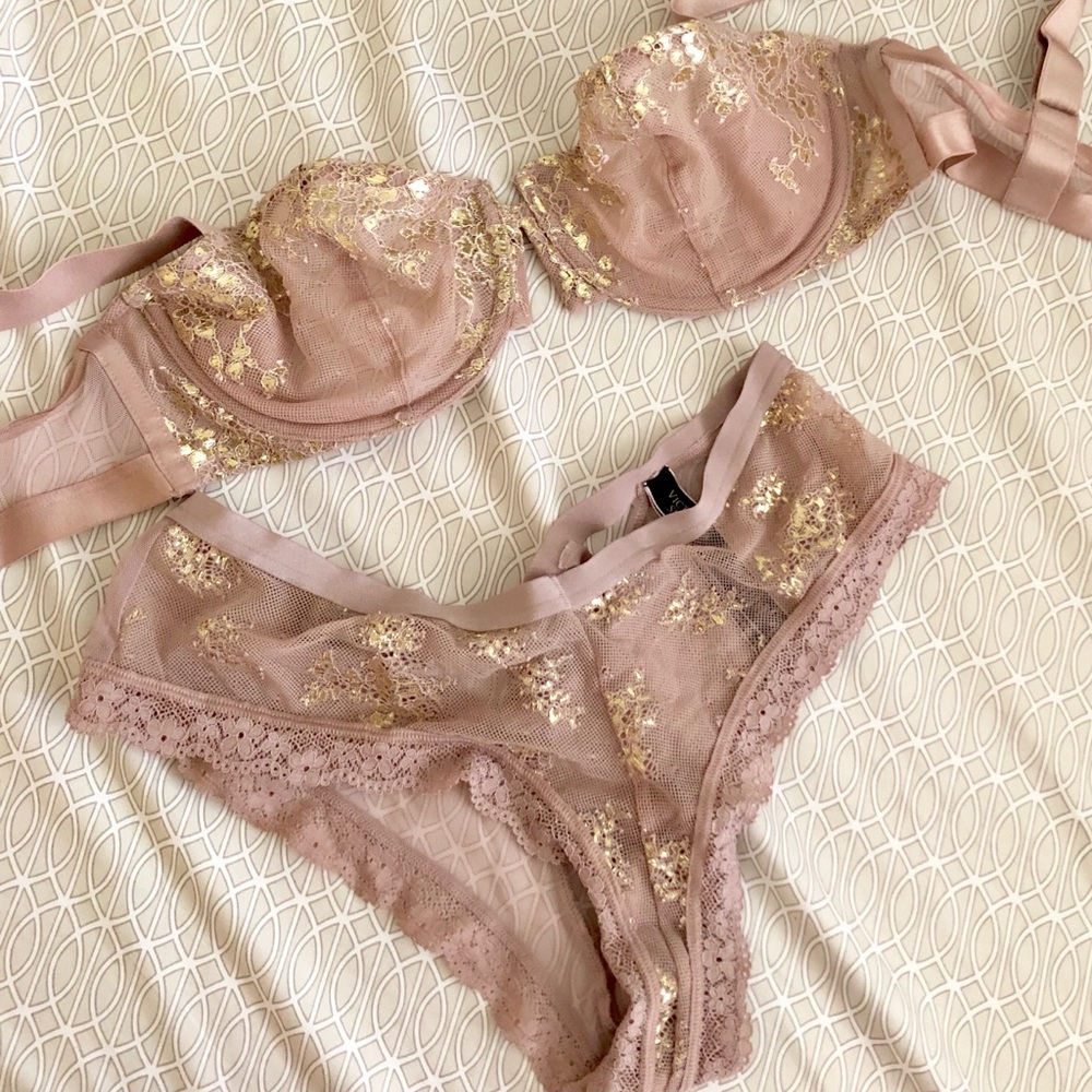 Victoria’s Secret bra and panties set NWOT